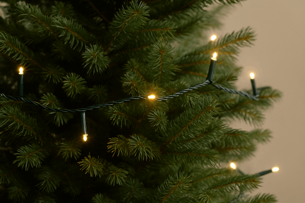 Hoeveel meter kerstverlichting heb je nodig voor je kerstboom?