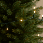 Hoeveel meter kerstverlichting heb je nodig voor je kerstboom?