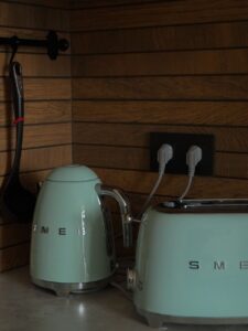 electric kettle and toaster